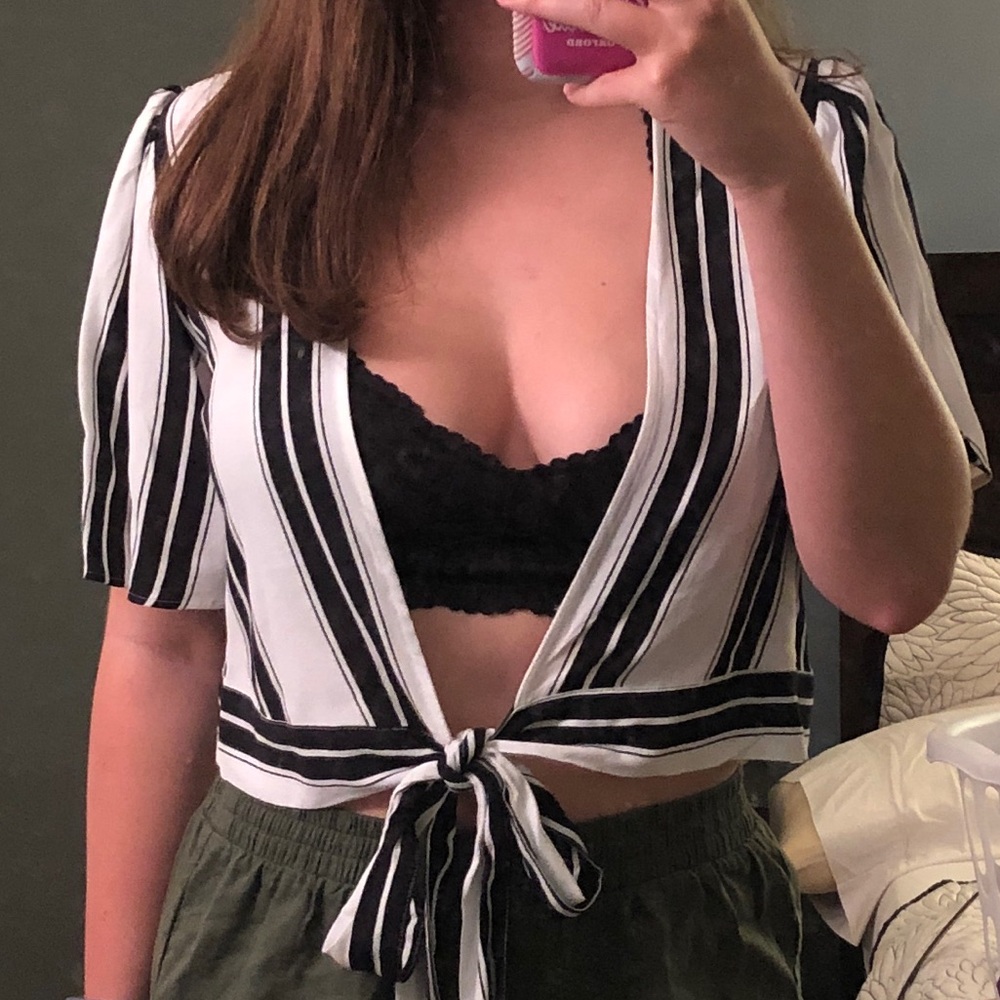 Women’s open tie-front striped shirt